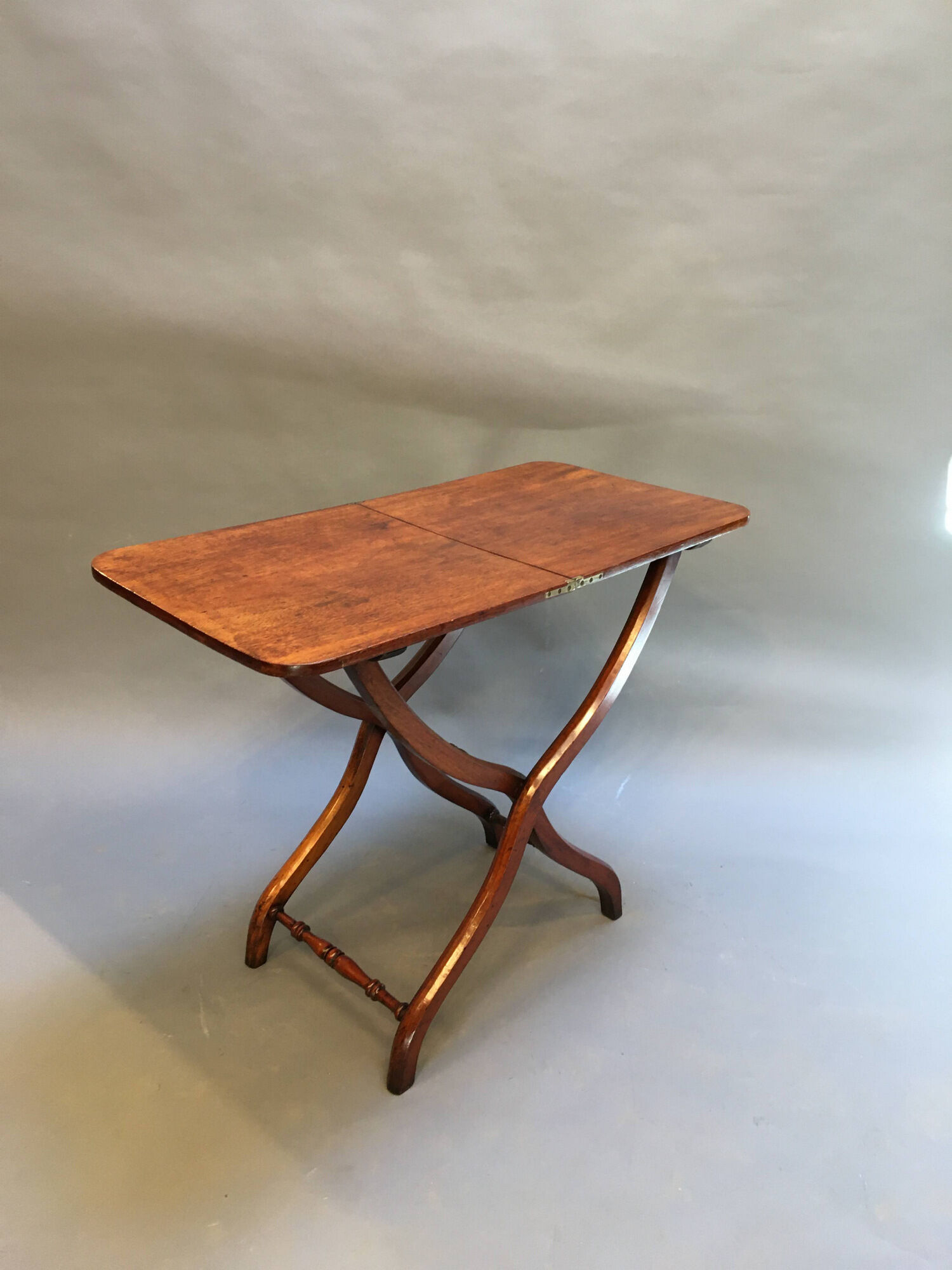 Victorian mahogany coaching table