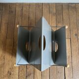 Memphis style magazine rack