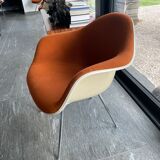 Dax armchair design Charles & Ray Eames, Herman Miller edition