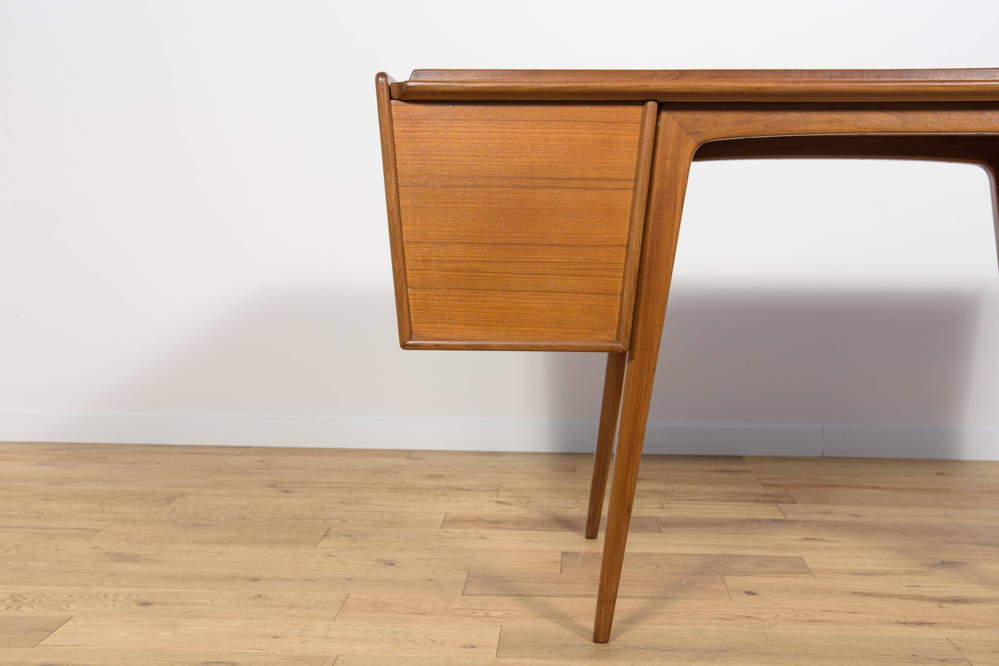 Mid-Century Teak Desk by Svante Skogh for AB Möbelfabriken Balder, Sweden, 1950s