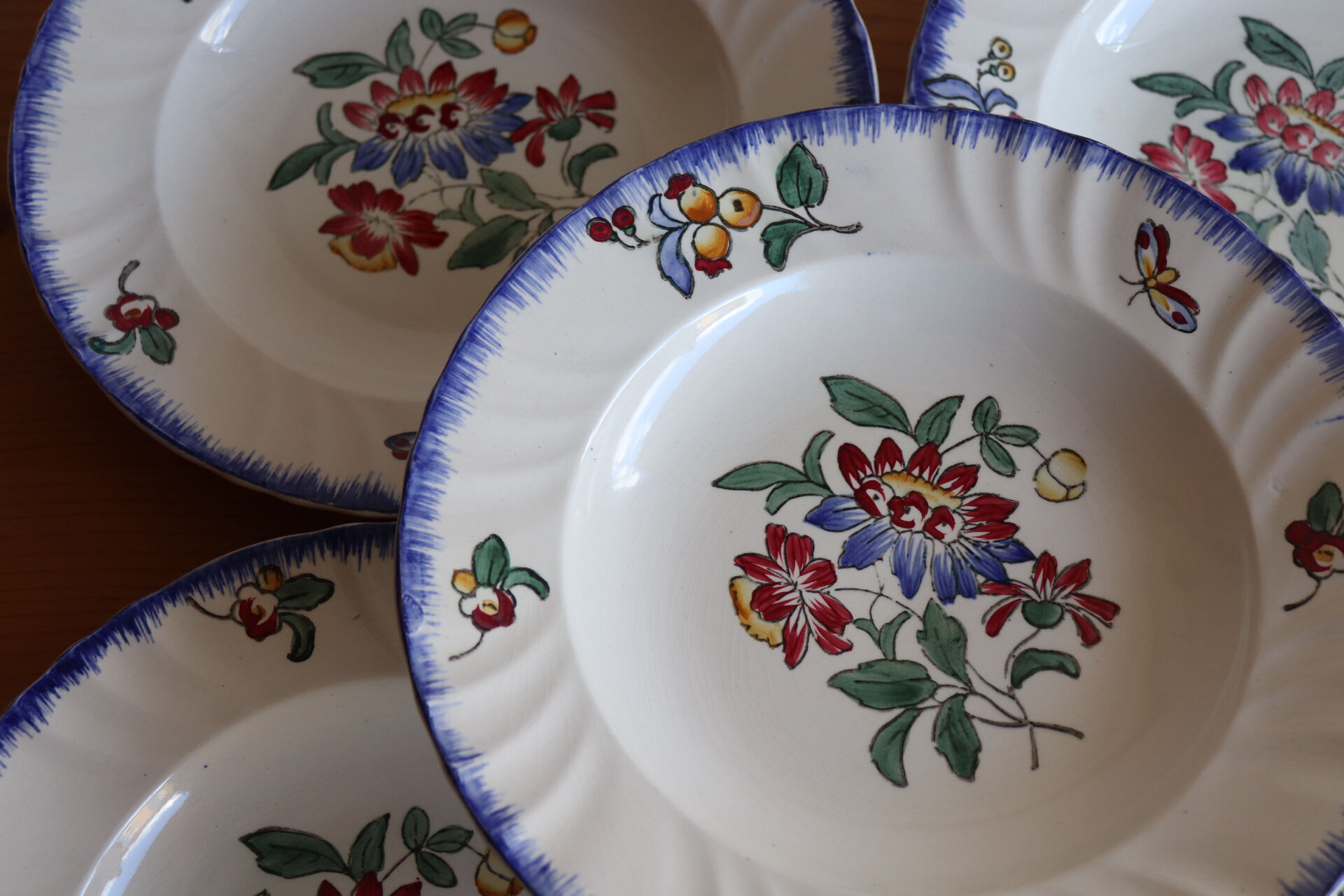 Set of 5 Longwy plates model Spring