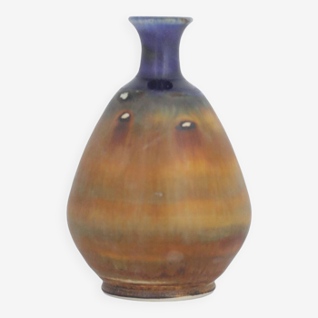 Petit vase de collection scandinave moderne du milieu du siècle en grès bleu et marron par Gunnar Borg