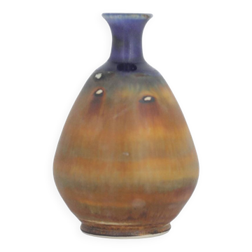 Small modern mid-century Scandinavian collection vase in blue and brown stoneware by Gunnar Borg.