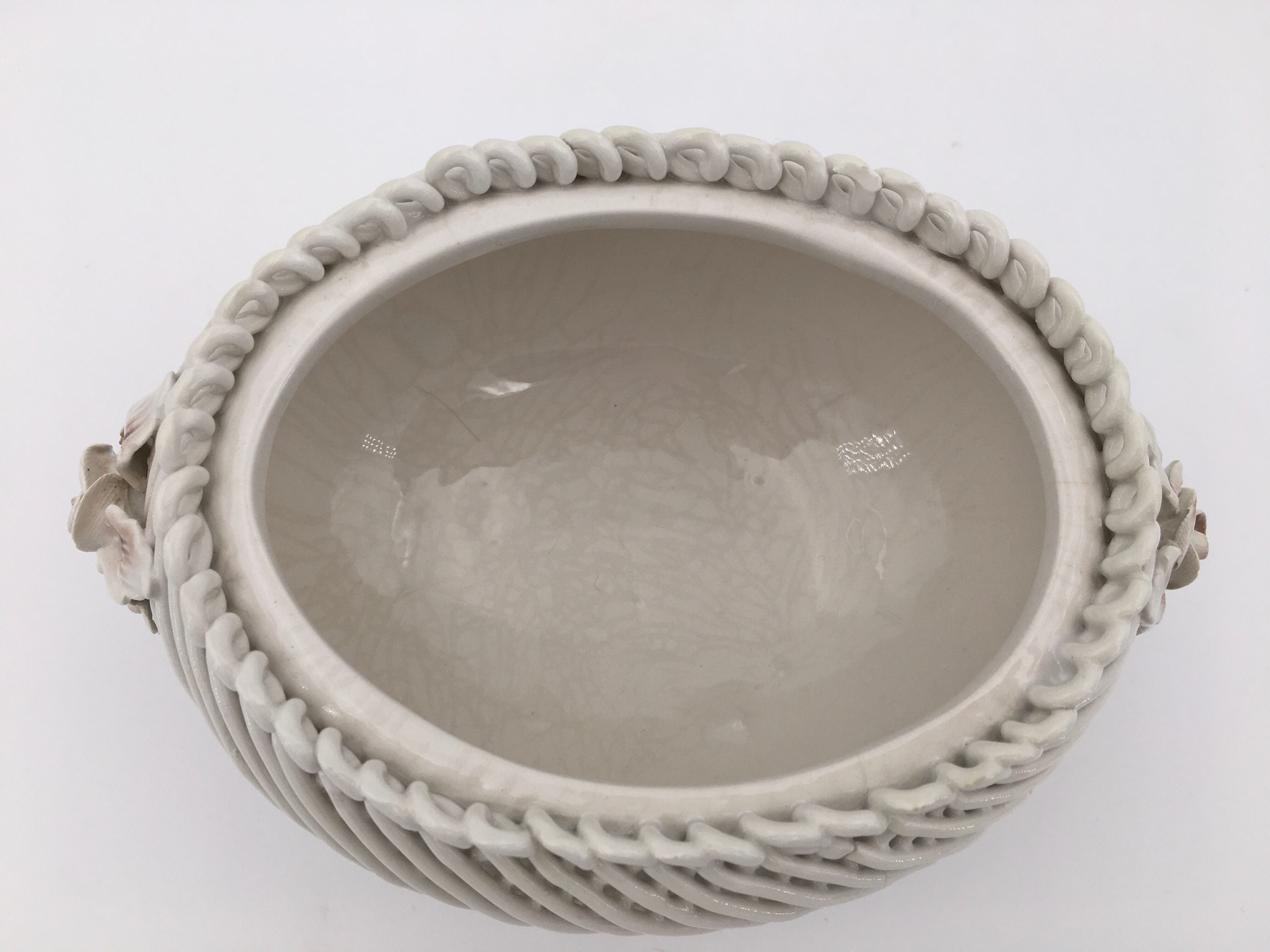 Ancient woven porcelain box, signed C.V.A - early 20th century