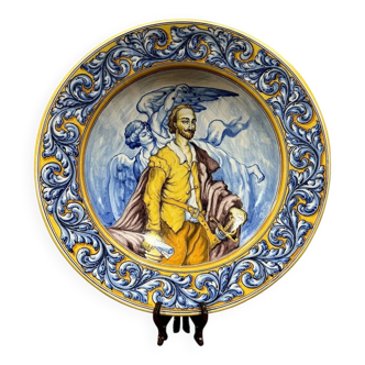 Talavera earthenware, Spain: large dish decorated with a mythological scene