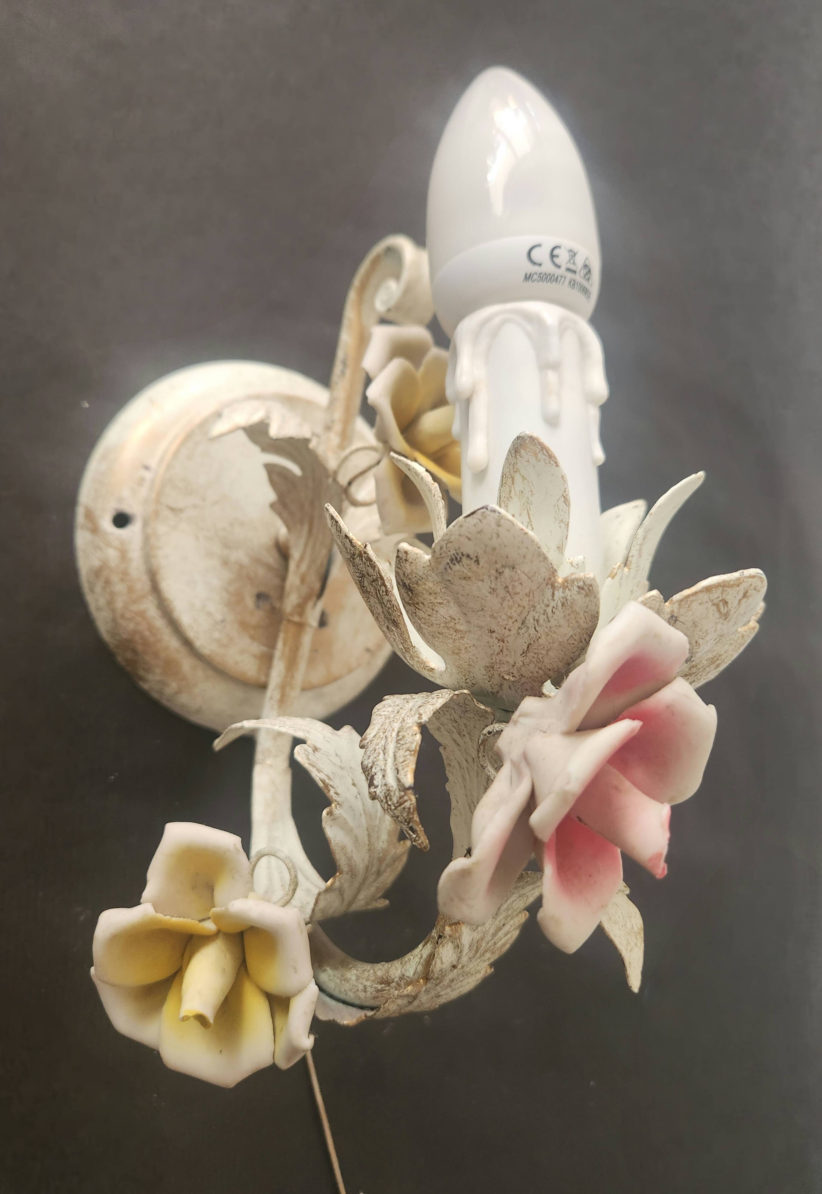 Set von 2 Shabby Chic Wandlampen Tole Schmiedeeisen Porzellan Rosen Blumen