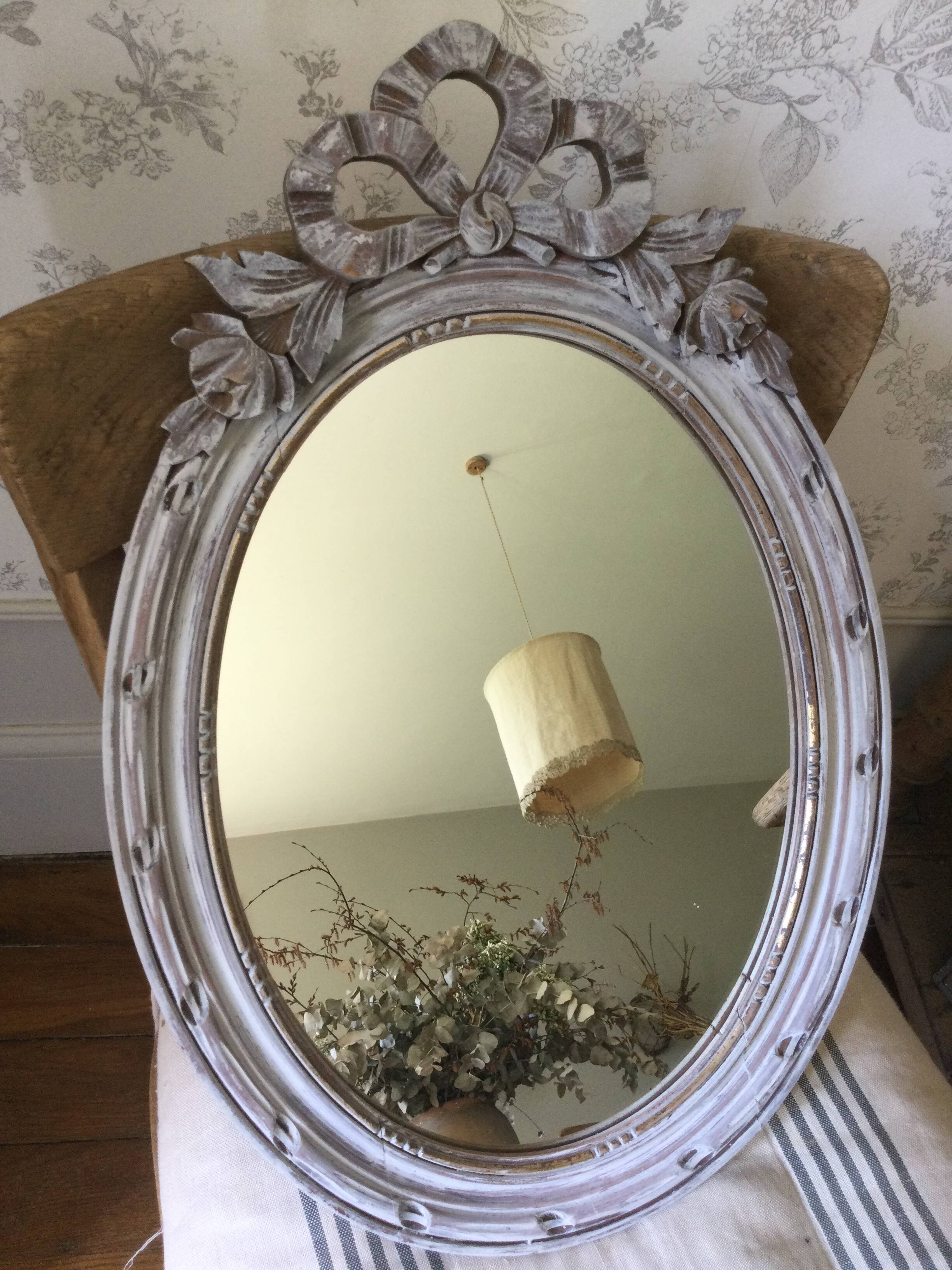 Miroir ancien oval
