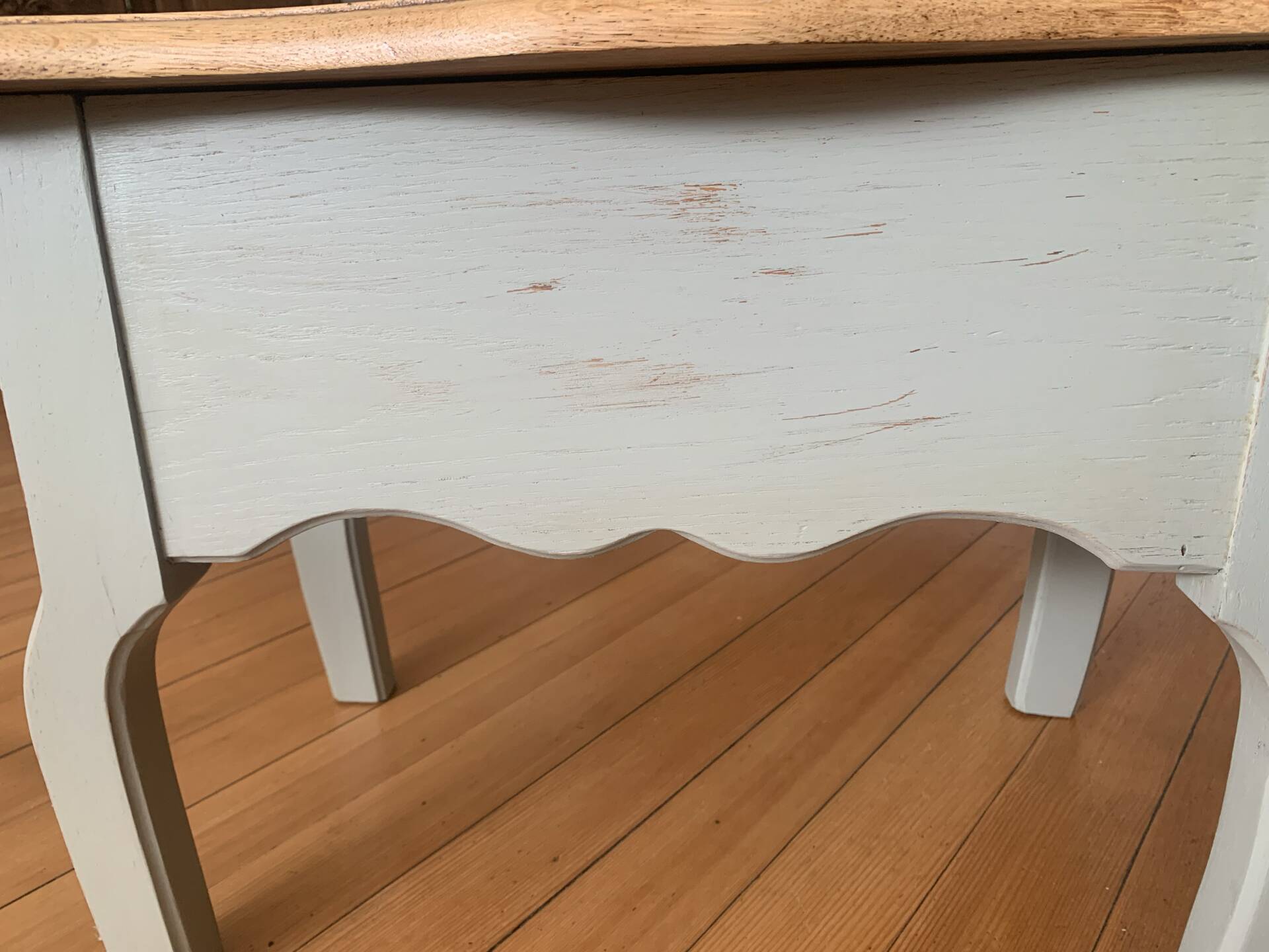 Table basse vintage en chêne, forme libre