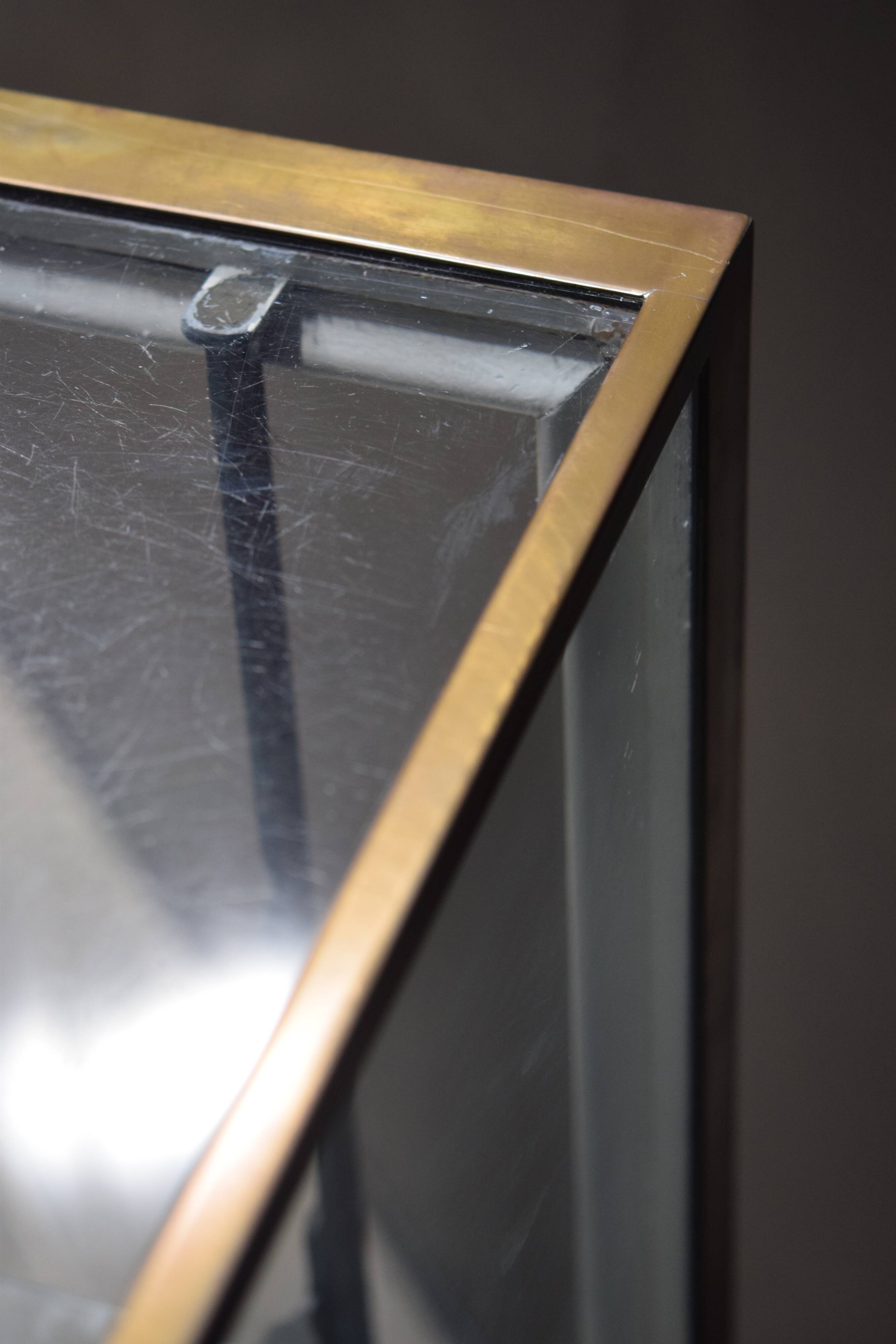 Display cabinet - 1920s