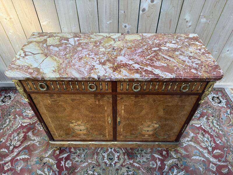Buffet de style Louis Louis XVI en marqueterie