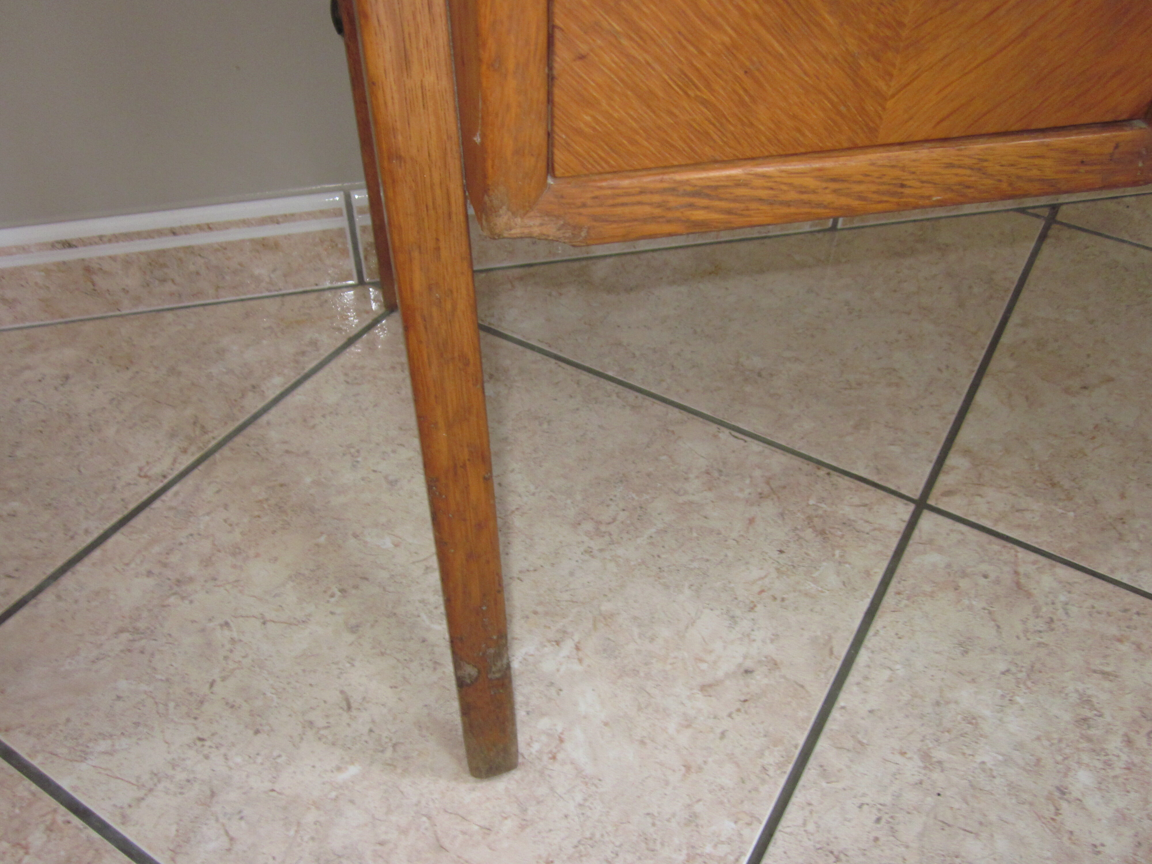 Desk vintage feet compass