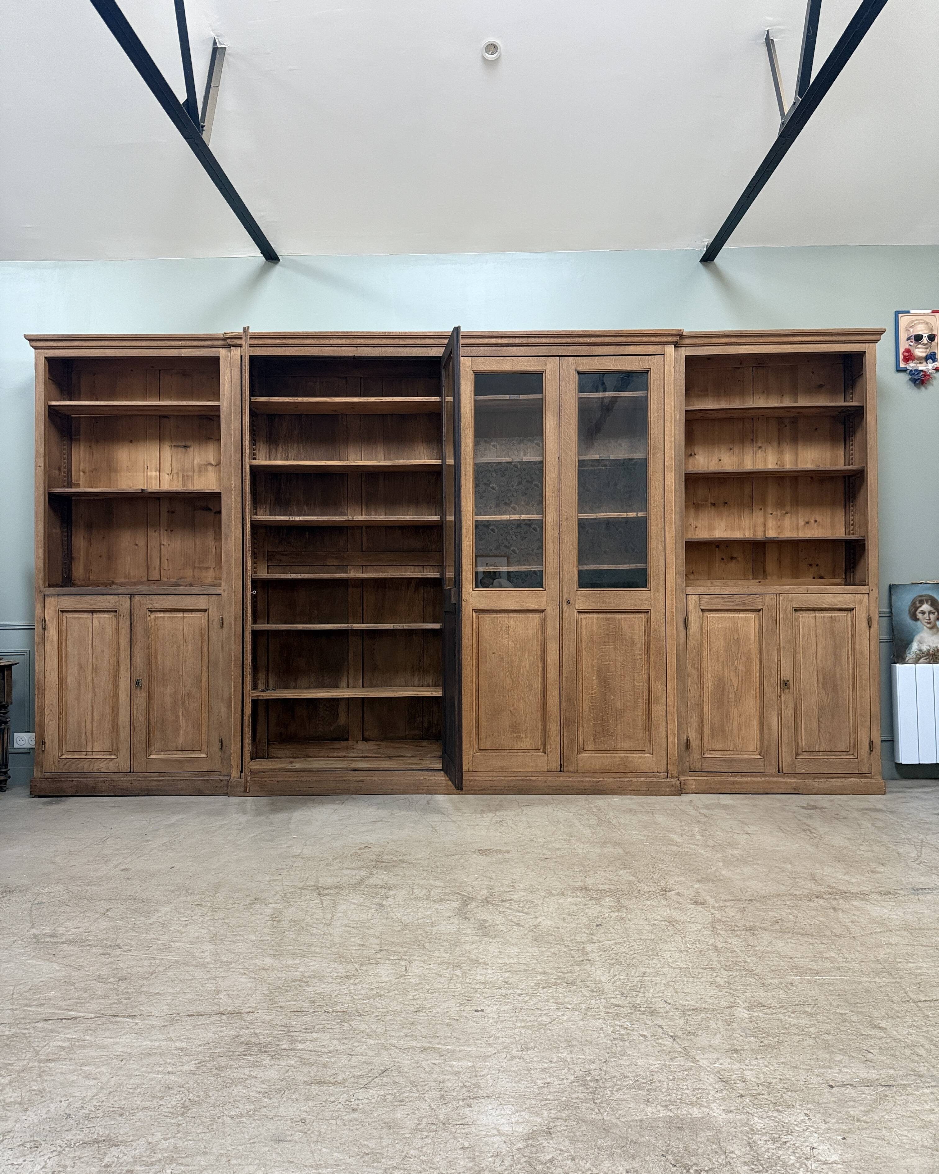Large antique oak library (renovated)