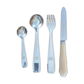 Silver-plated cutlery set