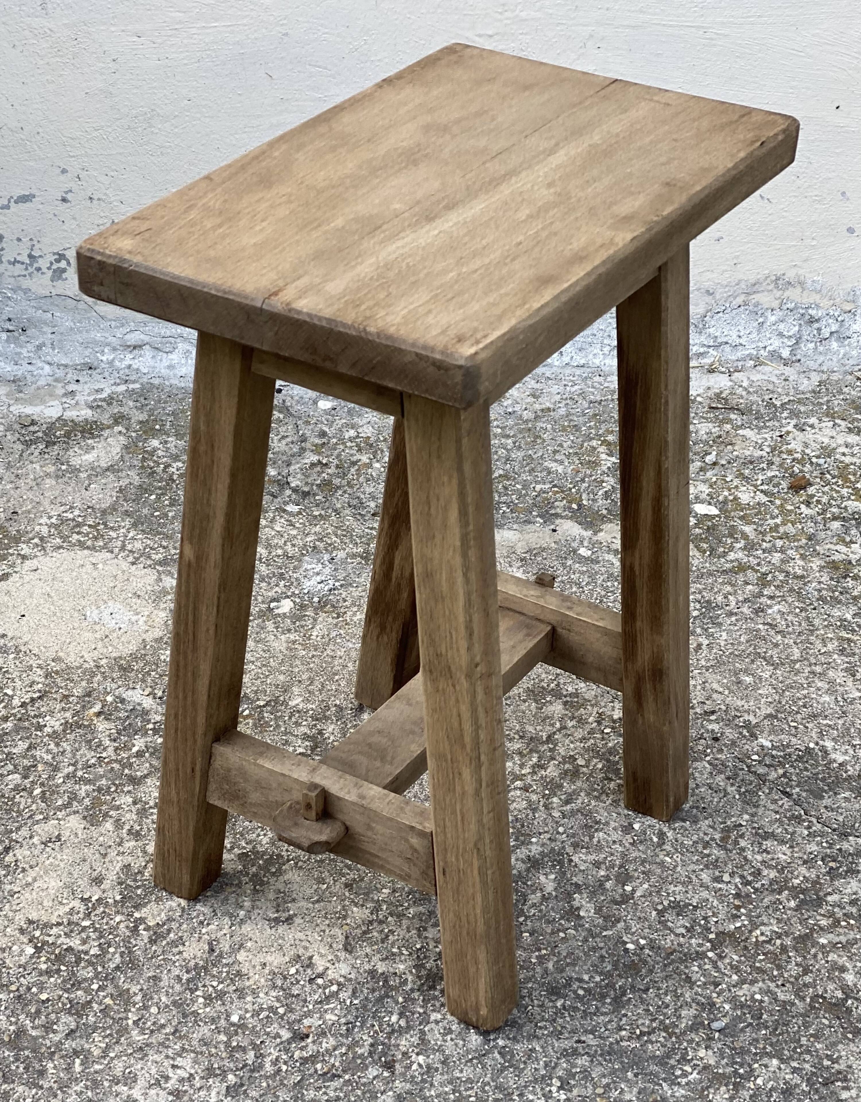 Tabouret vintage 1950 à entretoise en "H"