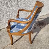 Armchair backrest rounded fish head