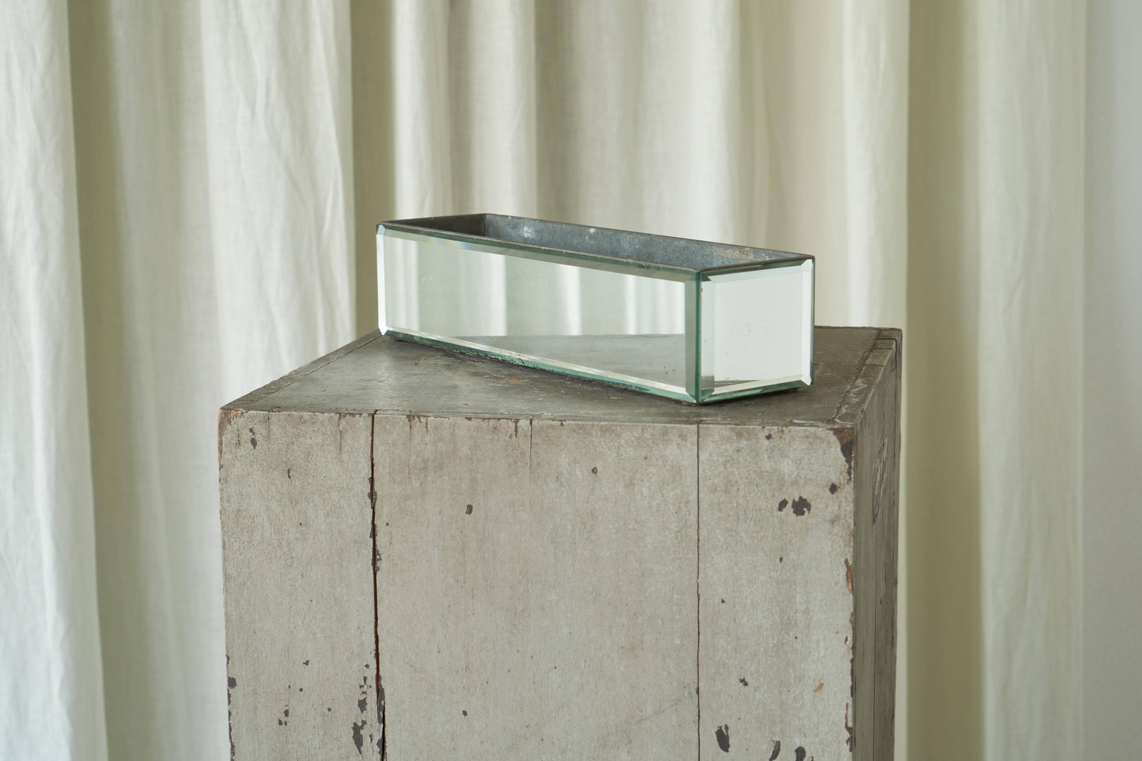 Art Deco vase in faceted mirrored glass, 1930s