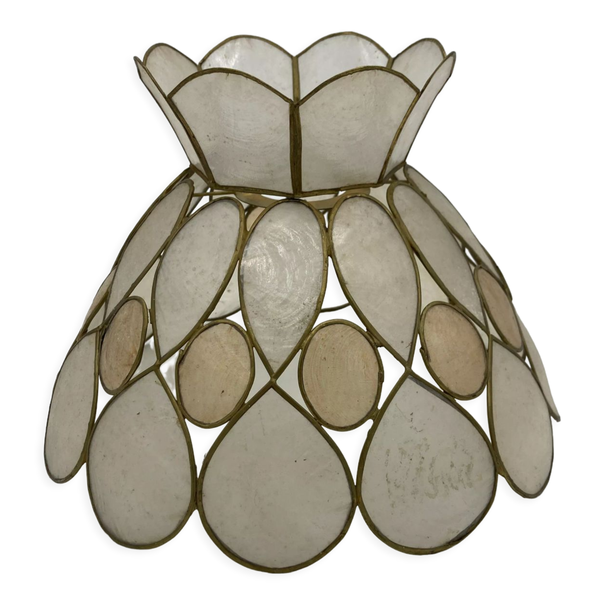 Mother-of-pearl and brass suspension