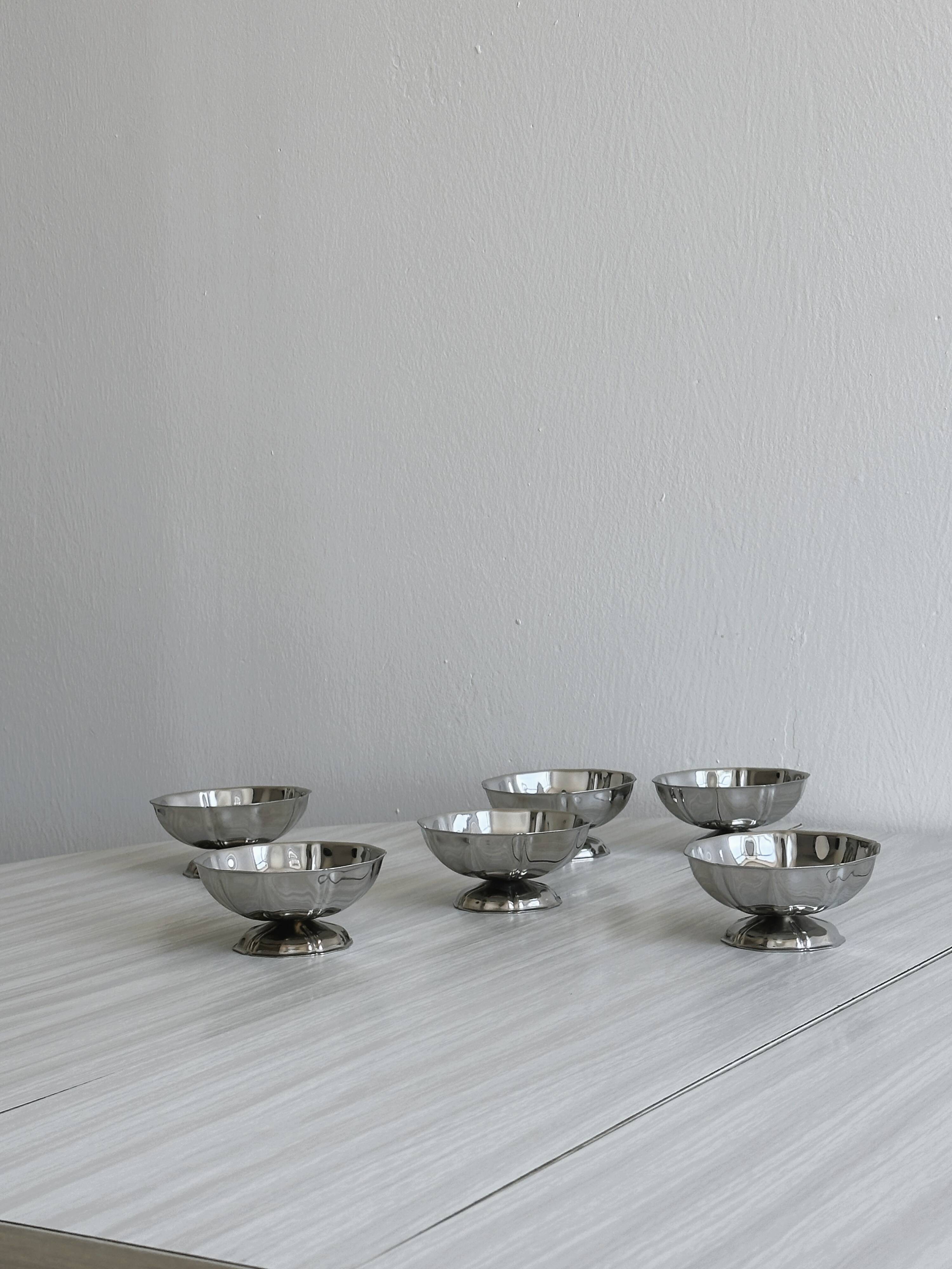 6 metal cups