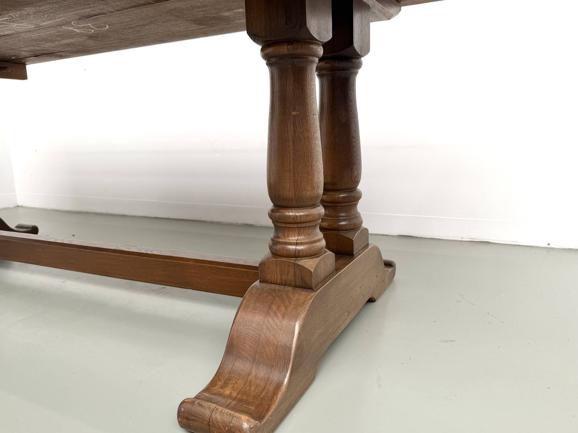 Table de ferme bourgeoise en chêne, années 50