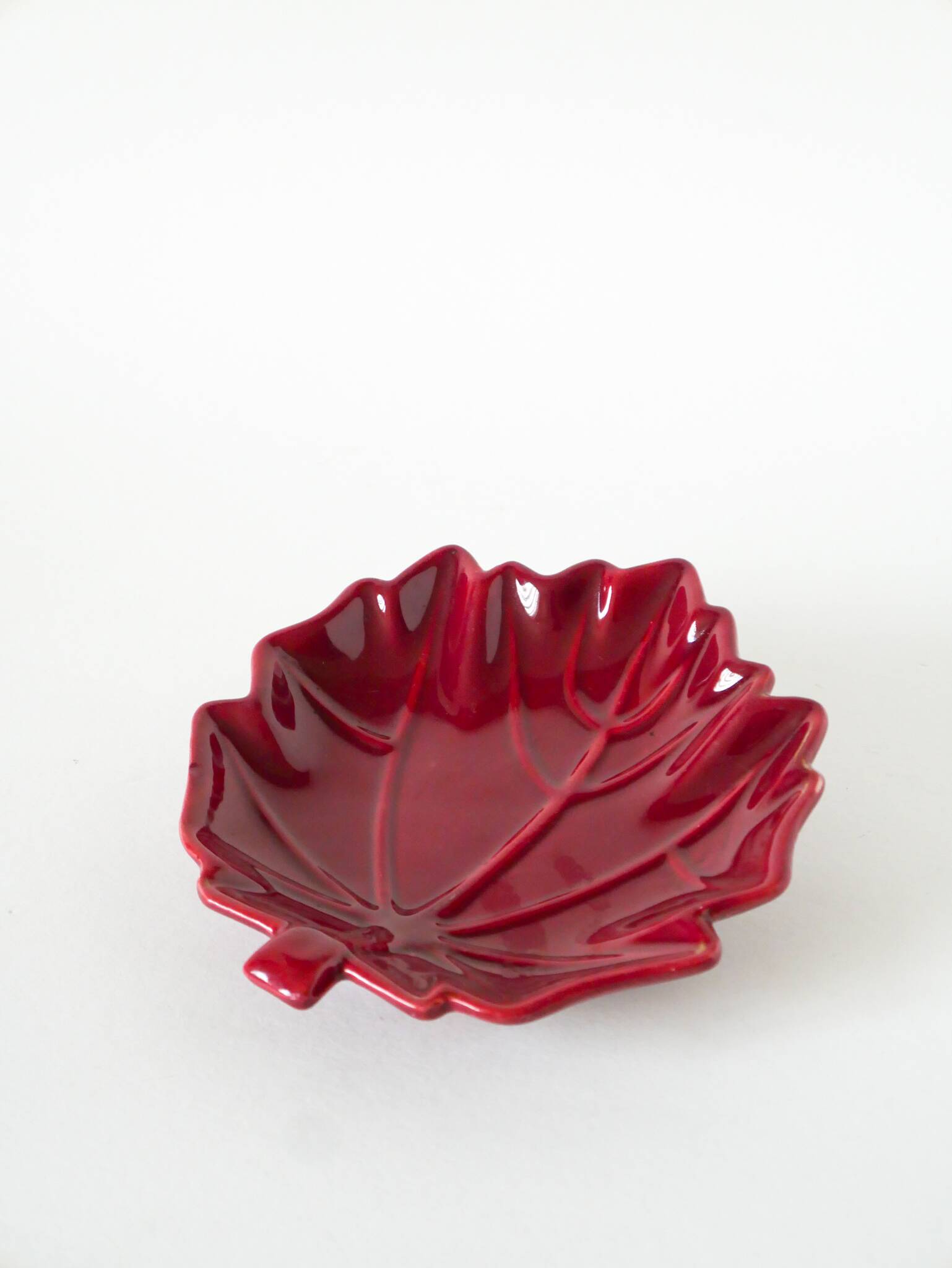 Ceramic leaf tray, Bordeaux, 1970