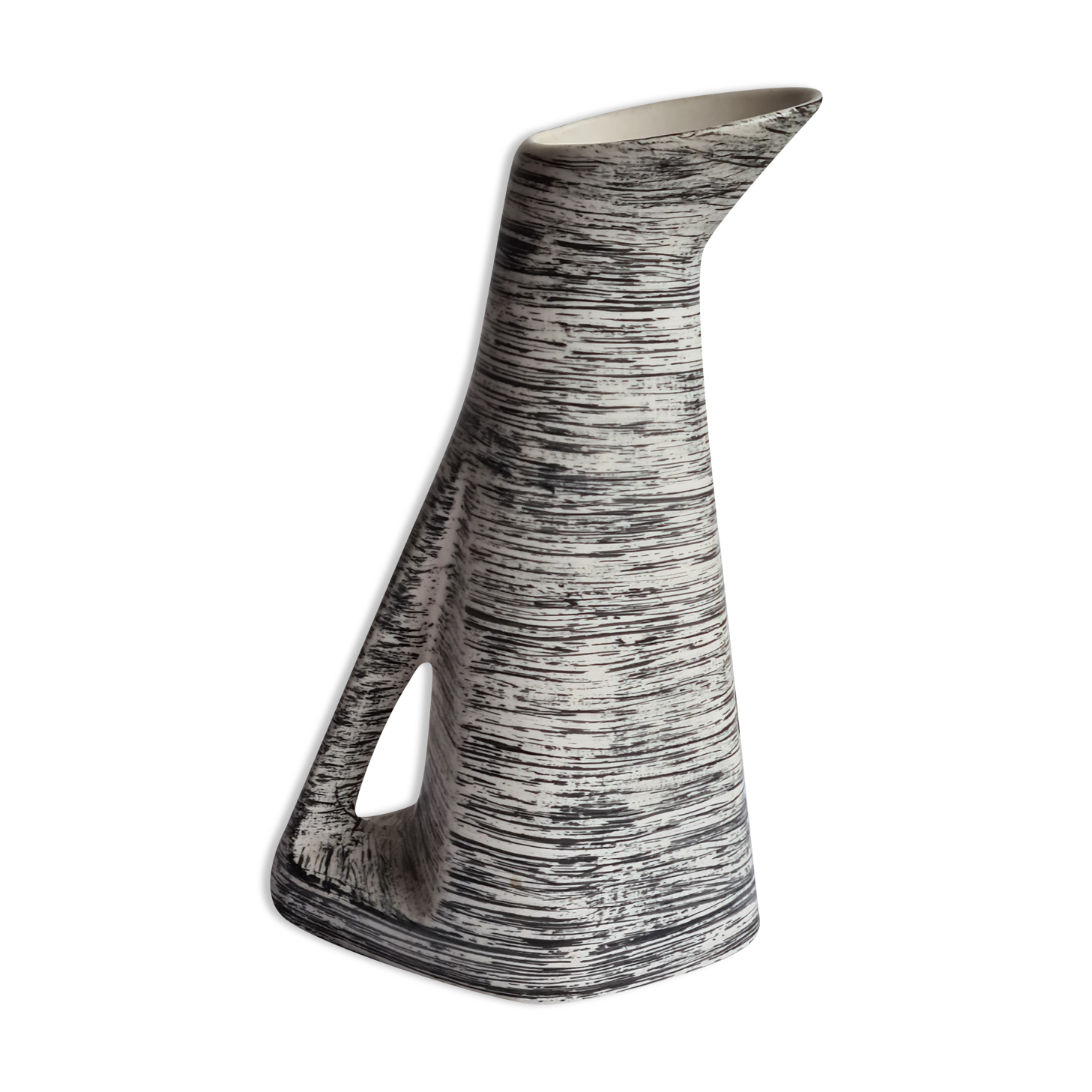 Graphic pitcher Salins service Bazas