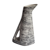 Graphic pitcher Salins service Bazas