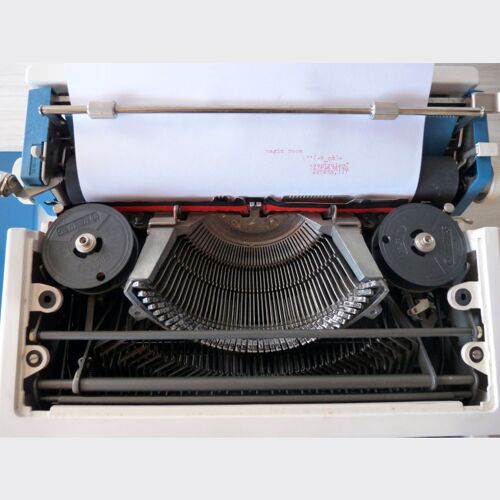 Machine à écrire Underwood 315 portative bleue avec son étui de transport / Typewriter blue / Années 70 , Made in Spain.