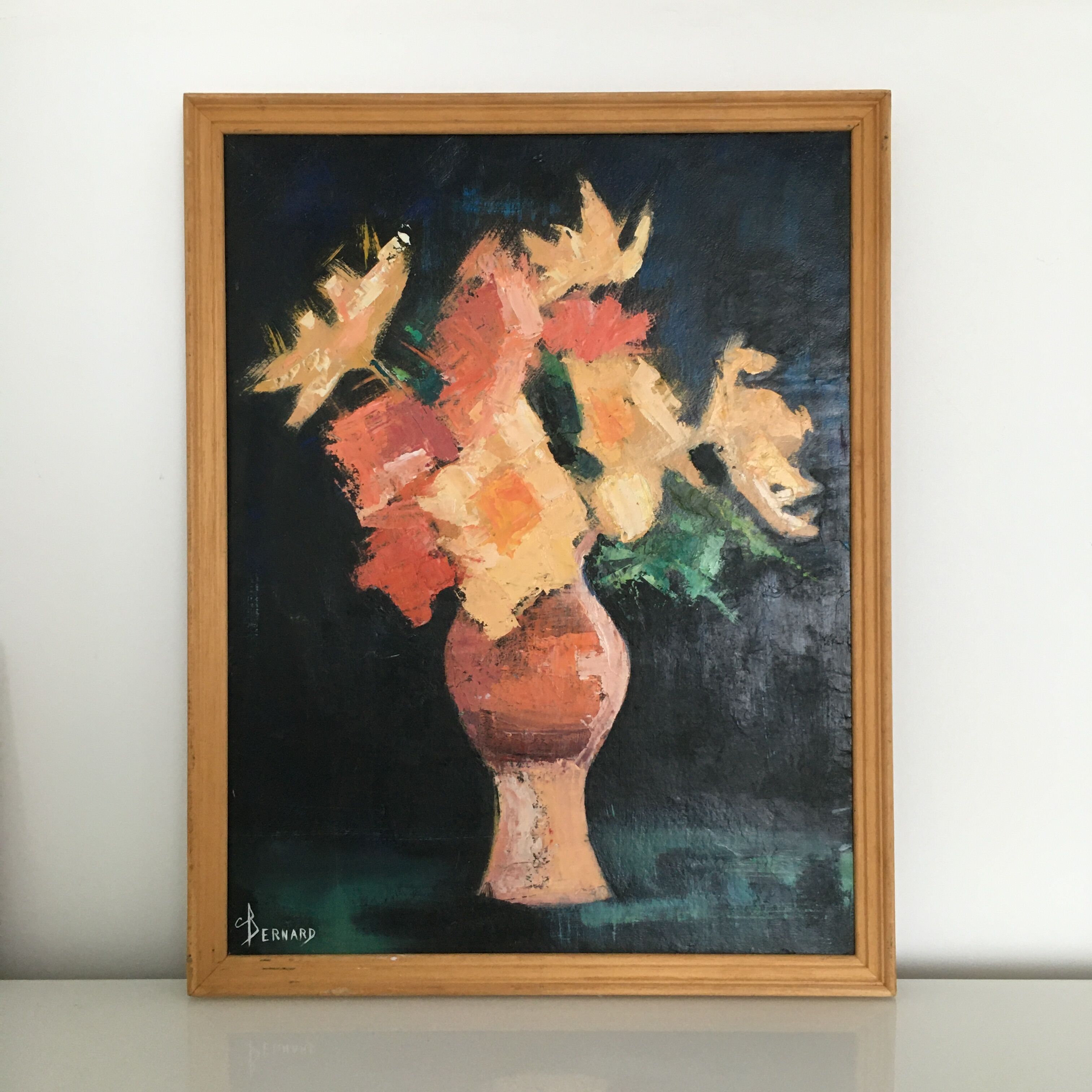 Table bouquet of yellow flowers