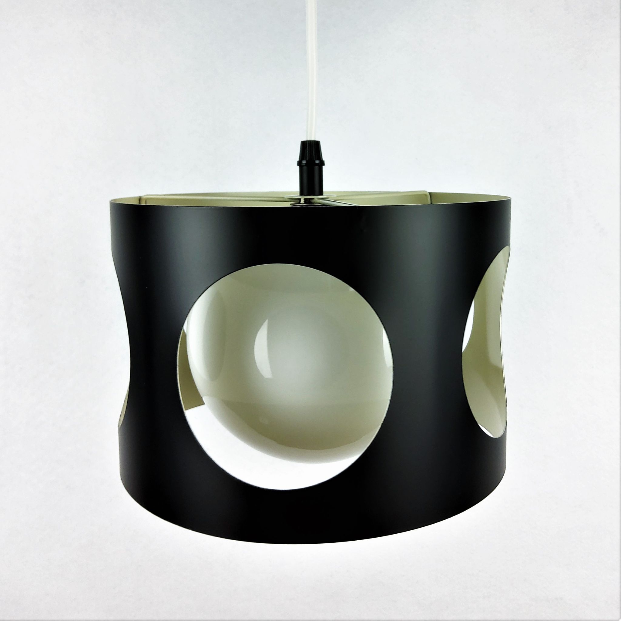 Suspension vintage noire métal 1960