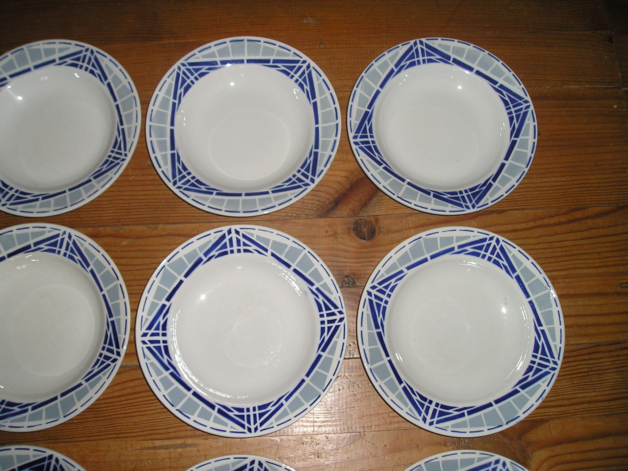 8-person St Amand tableware with Art Deco geometric patterns