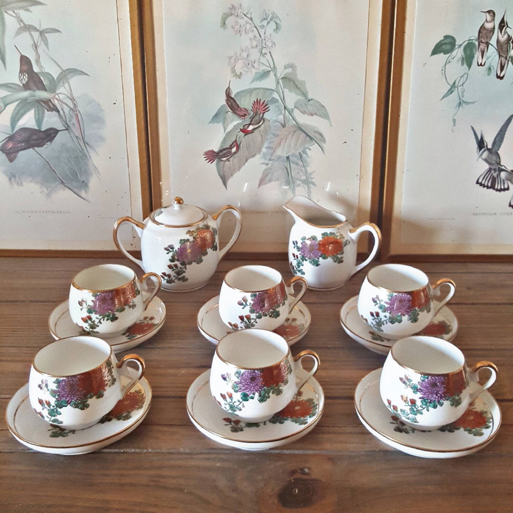 Fine porcelain from Soko Japan, floral tea set (cups, sugar bowl, pot)