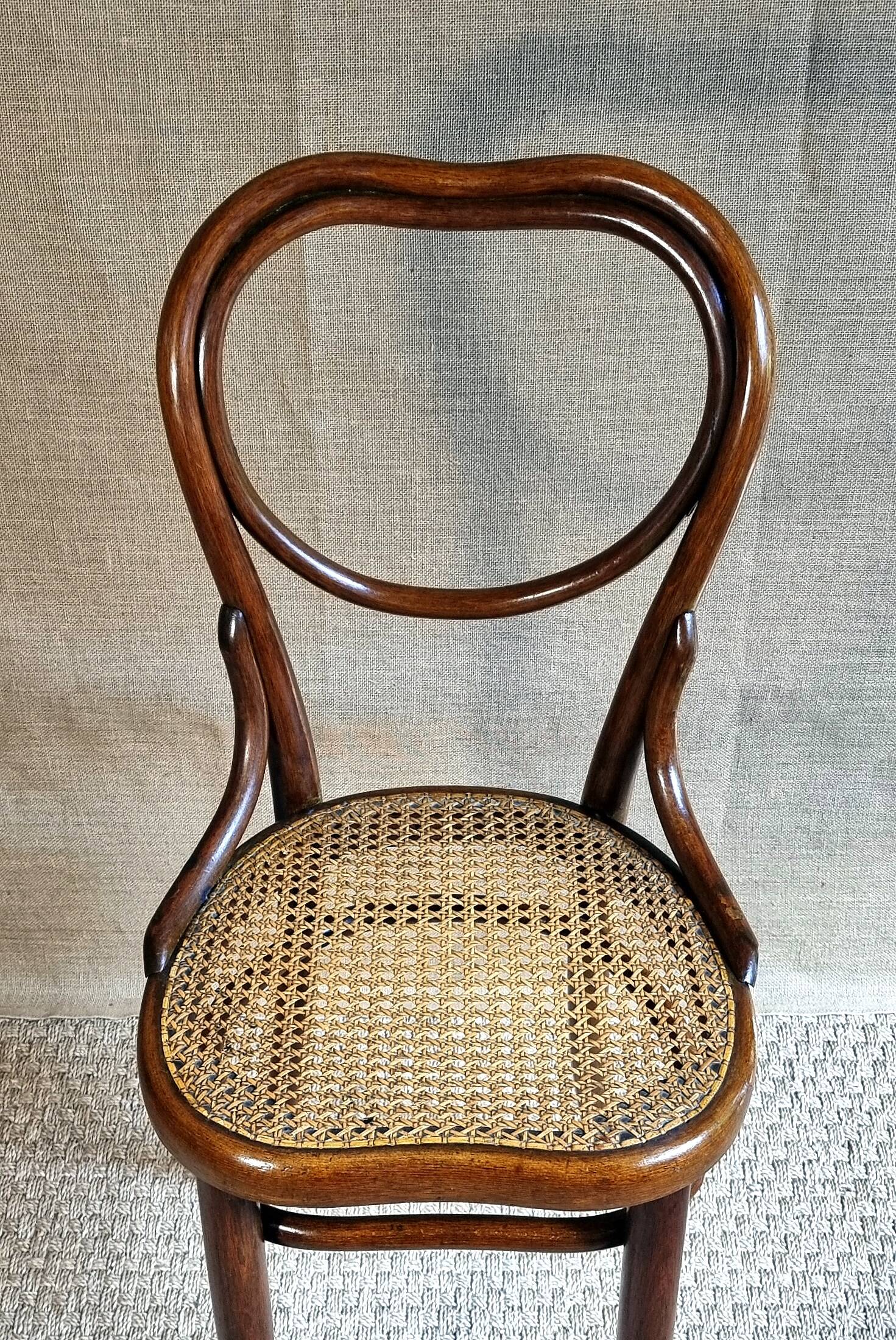 Thonet chair n°28 from shop and counter 1900