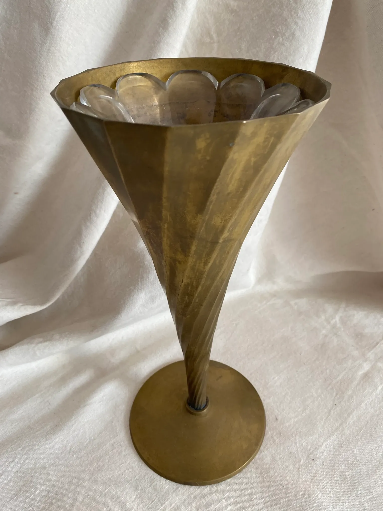 30 cm cornette vase in glass and brass from the 1950s