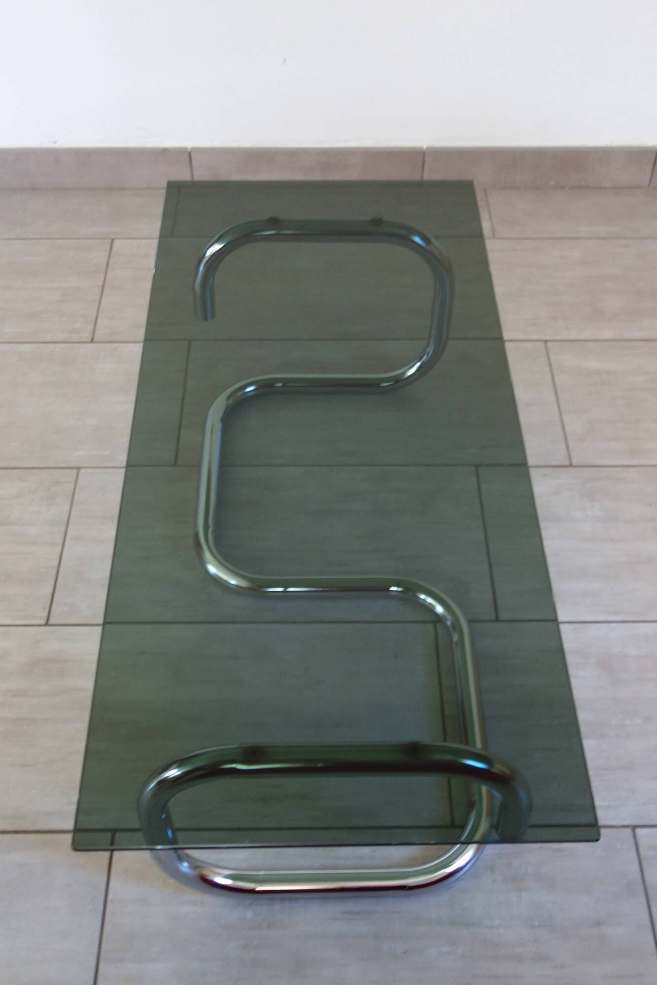 Table basse chrome et verre fumé space age 70's