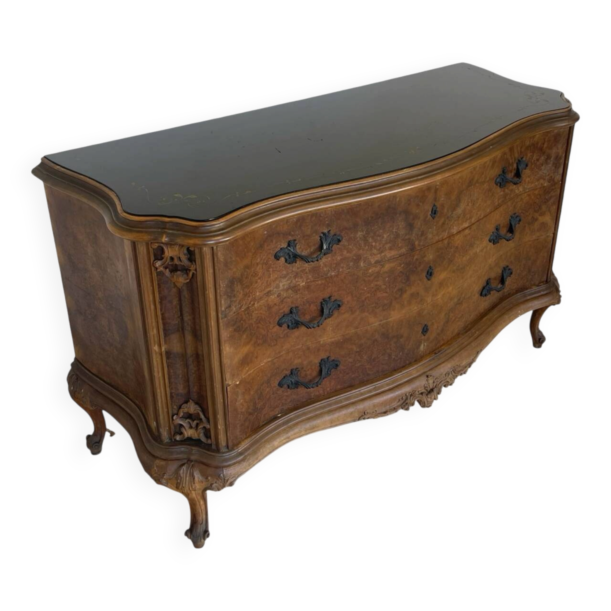Elegant Italian Louis XV style commode, circa 1940.