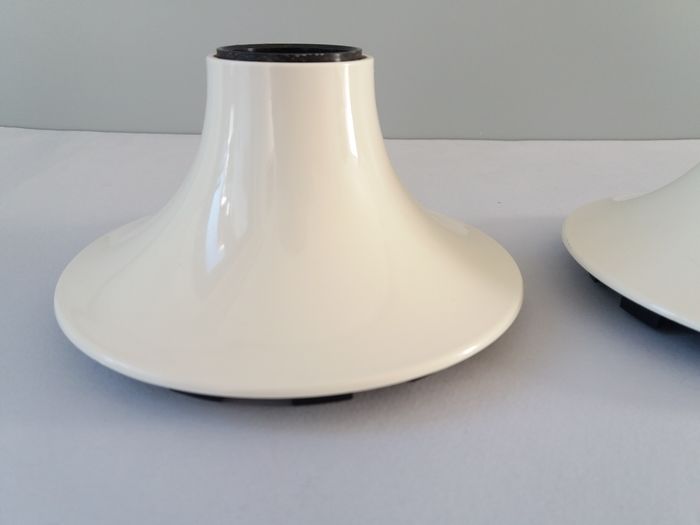 Pair of artemide "Teti" sconce by Vico Magistretti