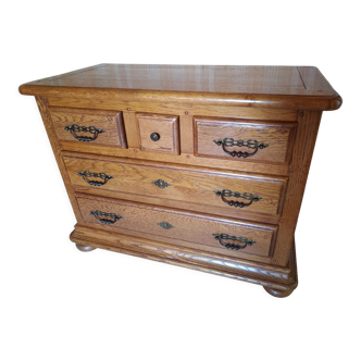 Solid oak chest of drawers