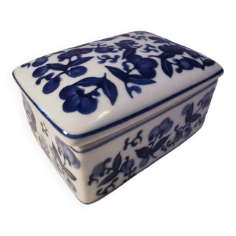 Jewelry Box, Ring Holder, Empty Pockets, Candy Box in White and Blue Porcelain