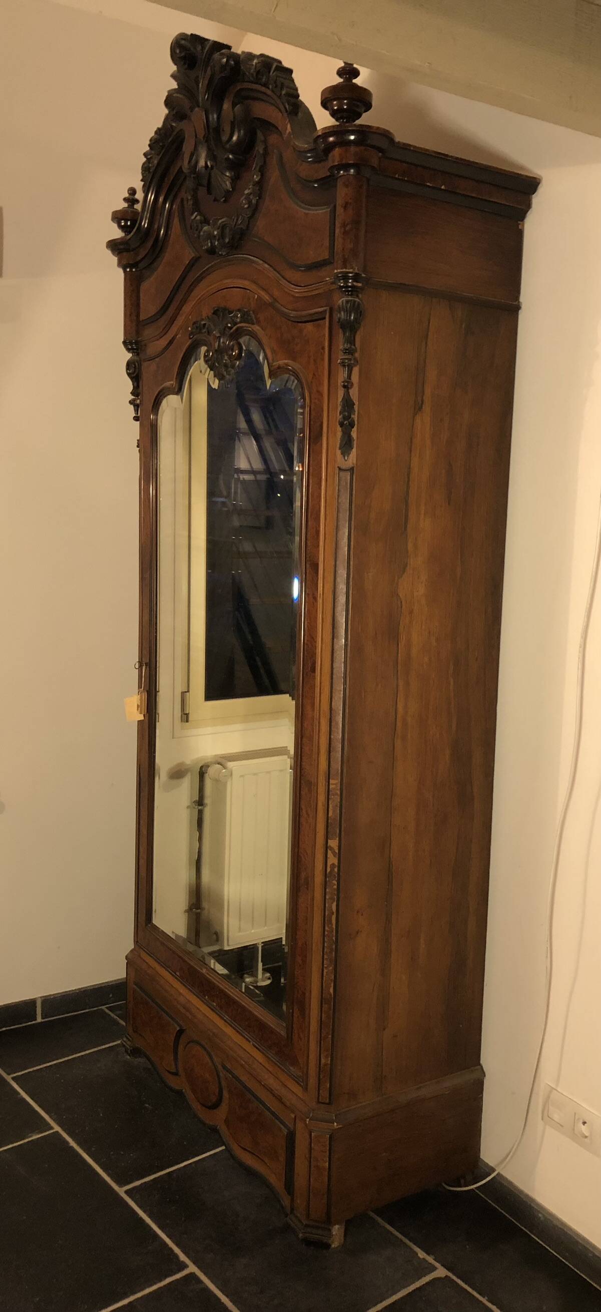 For sale 1 door wardrobe with beveled glass