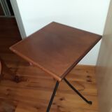 Tripod table