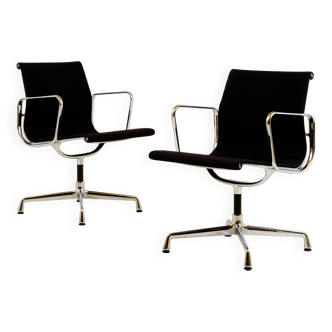 Paire de fauteuil EA108 Eames pour Vitra