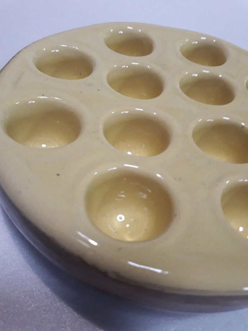 Dish or plate for 12 vintage snails (1)