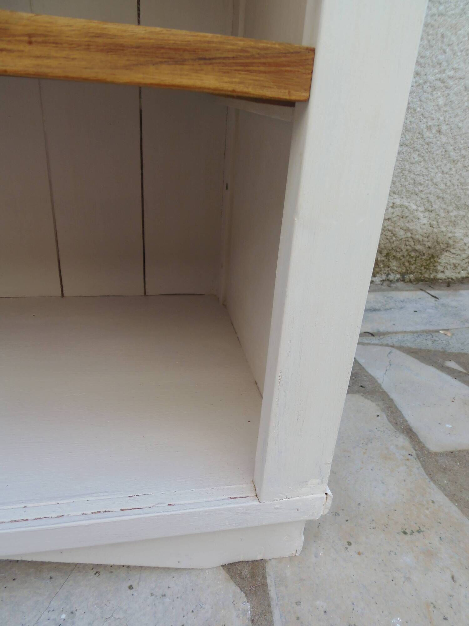 Craft furniture enhanced in pearl gray, shelves and top in raw wood.