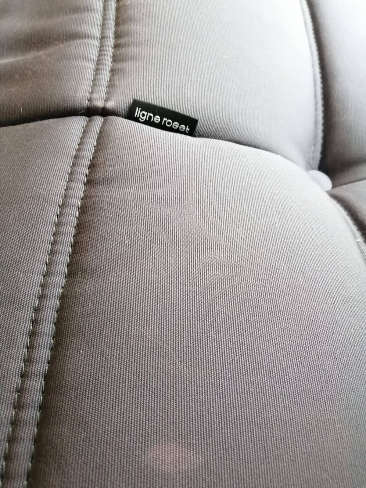 Togo 2-seater sofa - Ligne Roset - Anthracite grey