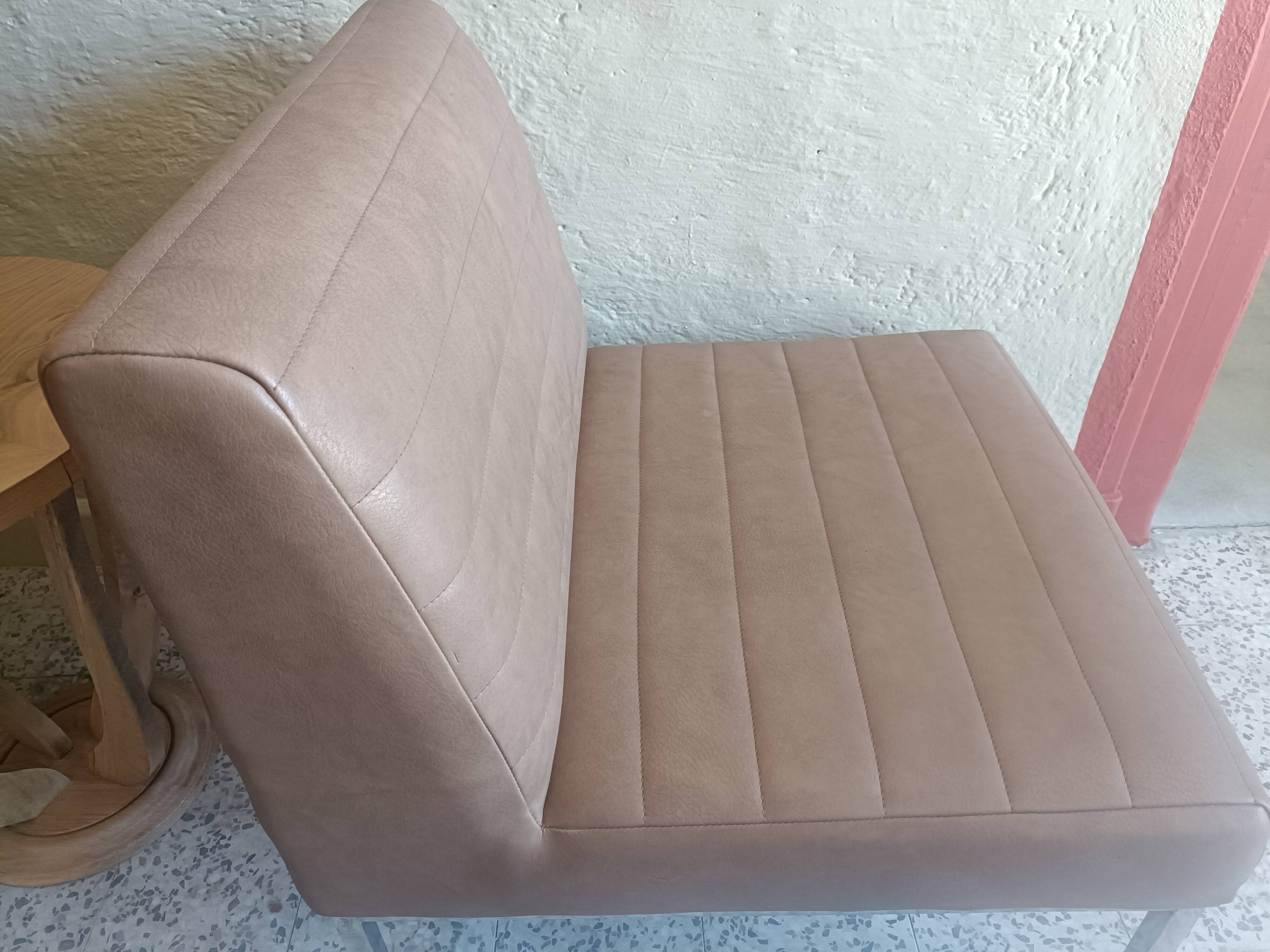 Chauffeuse fauteuil vintage en chrome/skaï