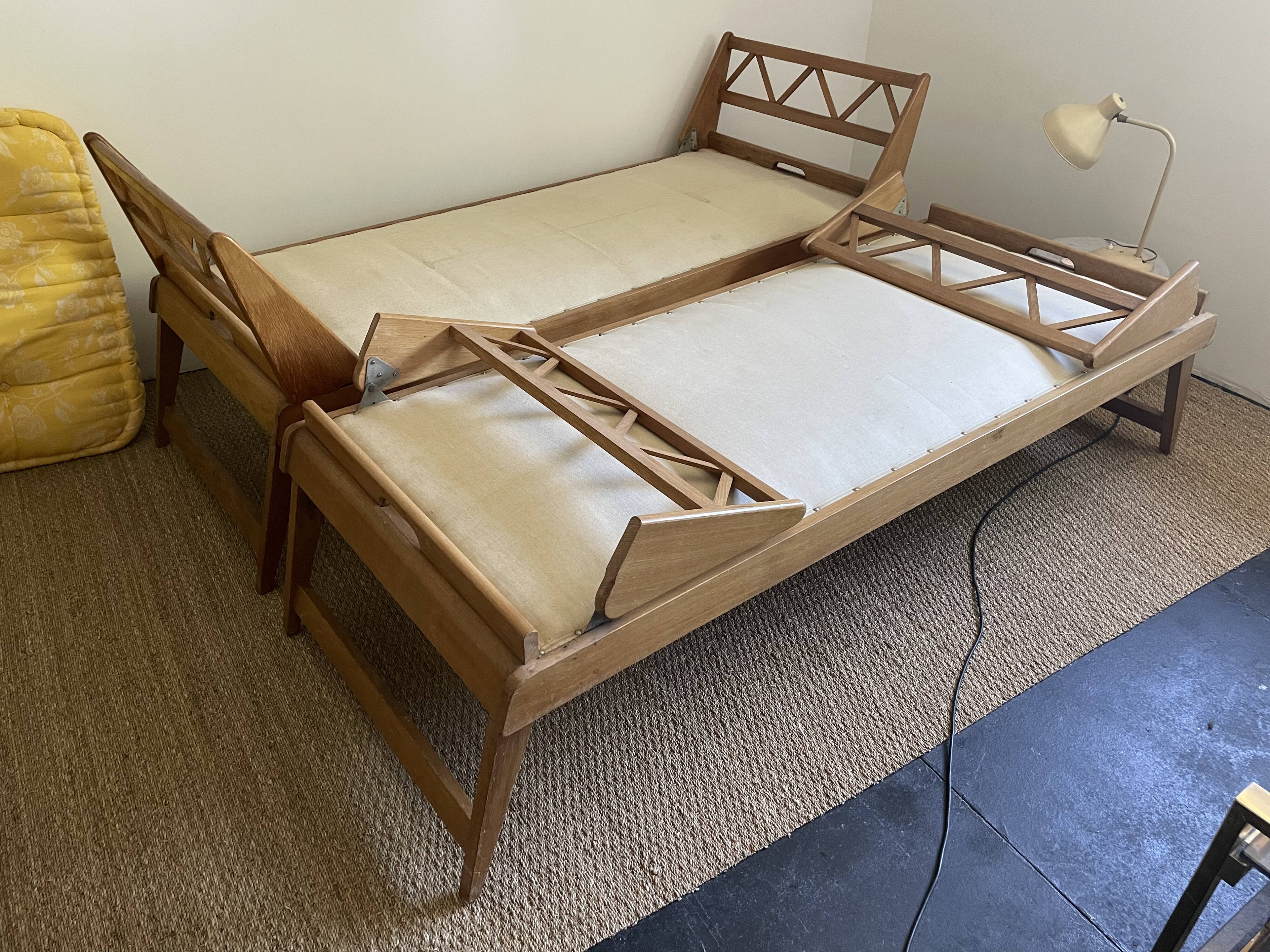 Twin beds daybed vintage