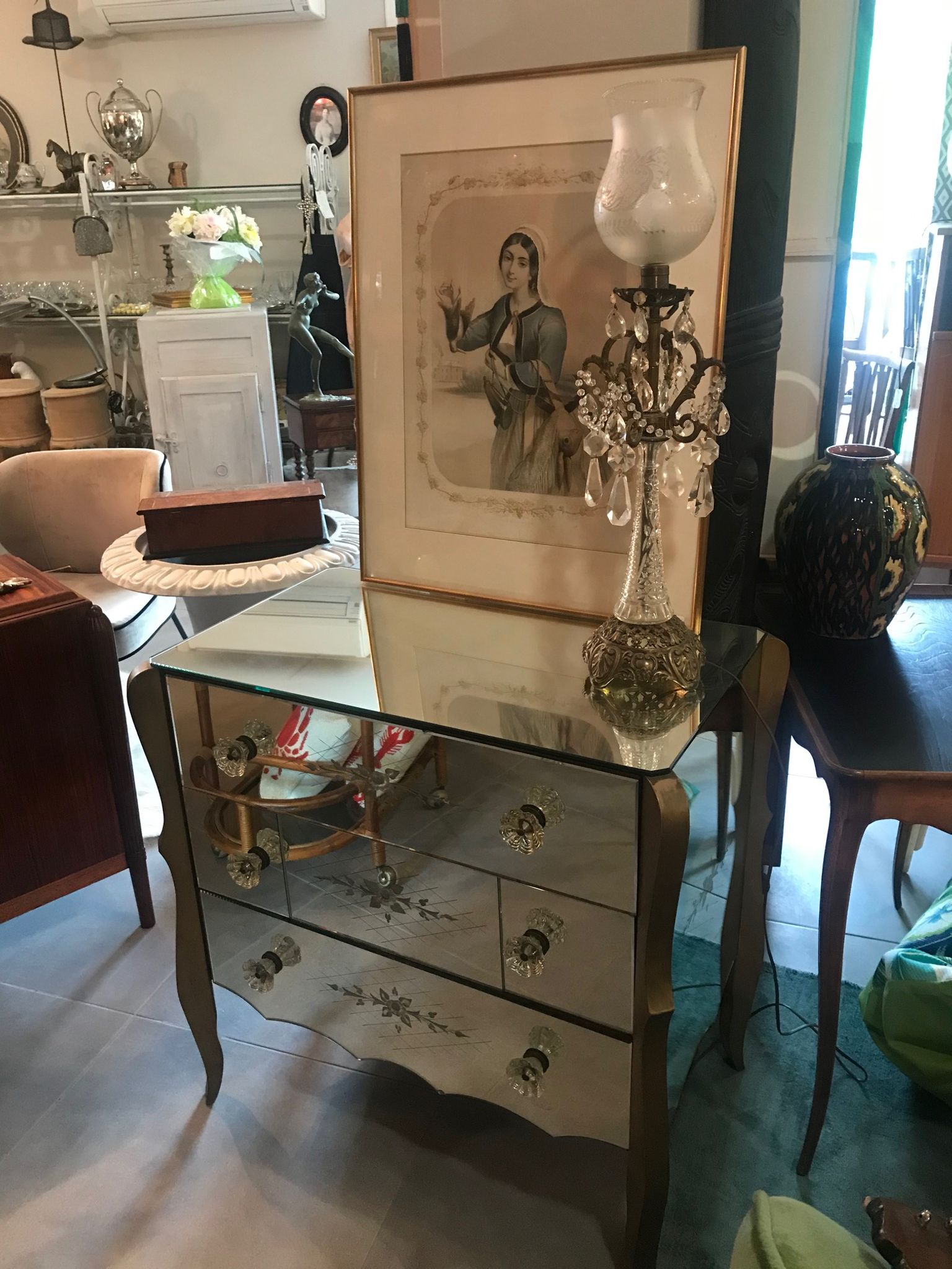 Belle commode miroir Vénitienne