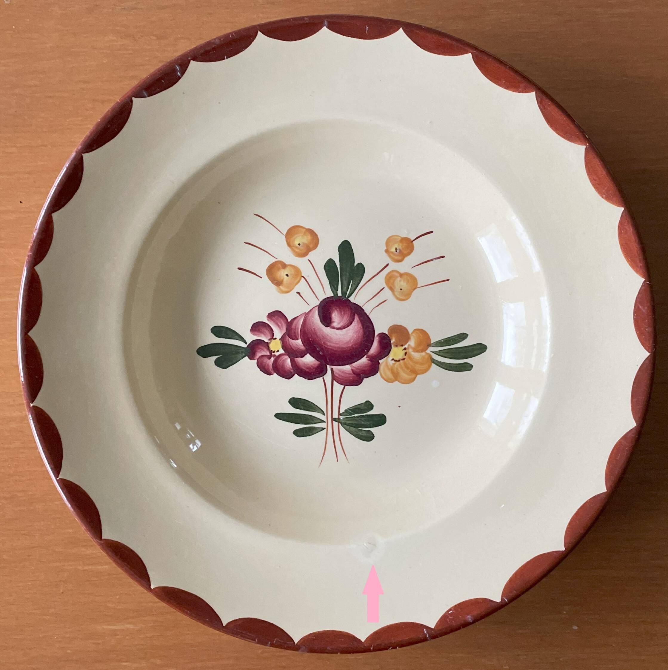 6 assiettes creuses anciennes en faïence de Longchamp