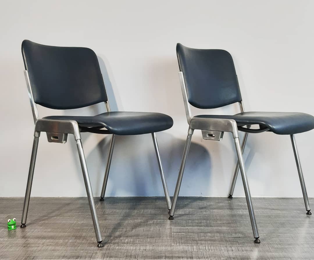 Set 5 chairs stackable Mauser in aluminium and leather, vintage 1960