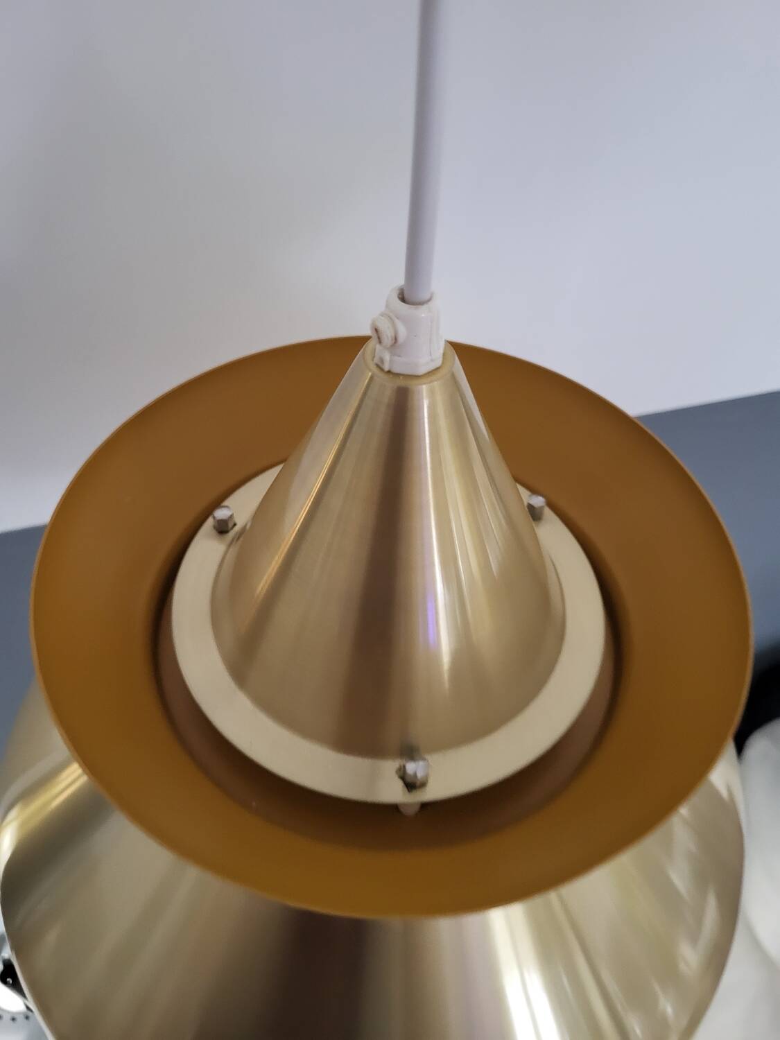 Doo-wop pendant light louis poulsen